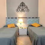 Sardinian Cottage, 150m From The Sea, Private Garden بيت للعطل *