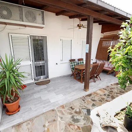 Hébergement de vacances Sardinian Cottage, 150m From The Sea, Private Garden Olbia