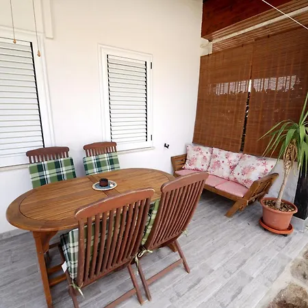 Sardinian Cottage, 150m From The Sea, Private Garden Prázdninový dům Olbia