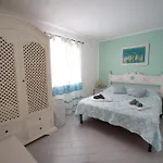 Tatil Evi Sardinian Cottage, 150m From The Sea, Private Garden